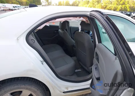 2013 Chevrolet Malibu 1Ls из США, поврежденный, VIN 1G11B5SA1DF177816